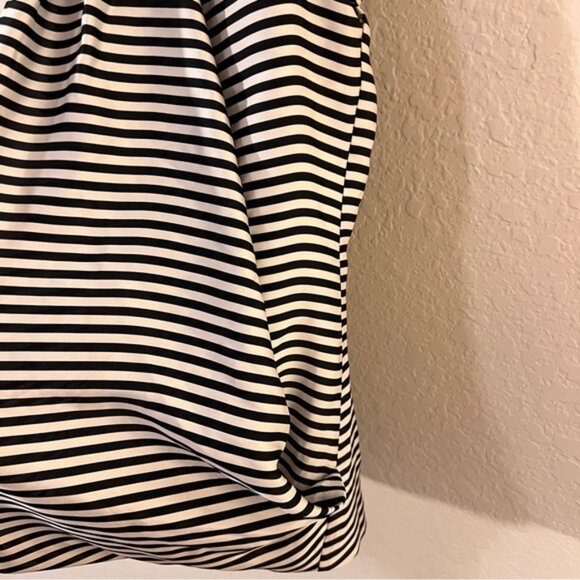 H&M Black & White Striped Sleeveless Pleated Blouse – Size 6 – 100% Polyester - Picture 2 of 8